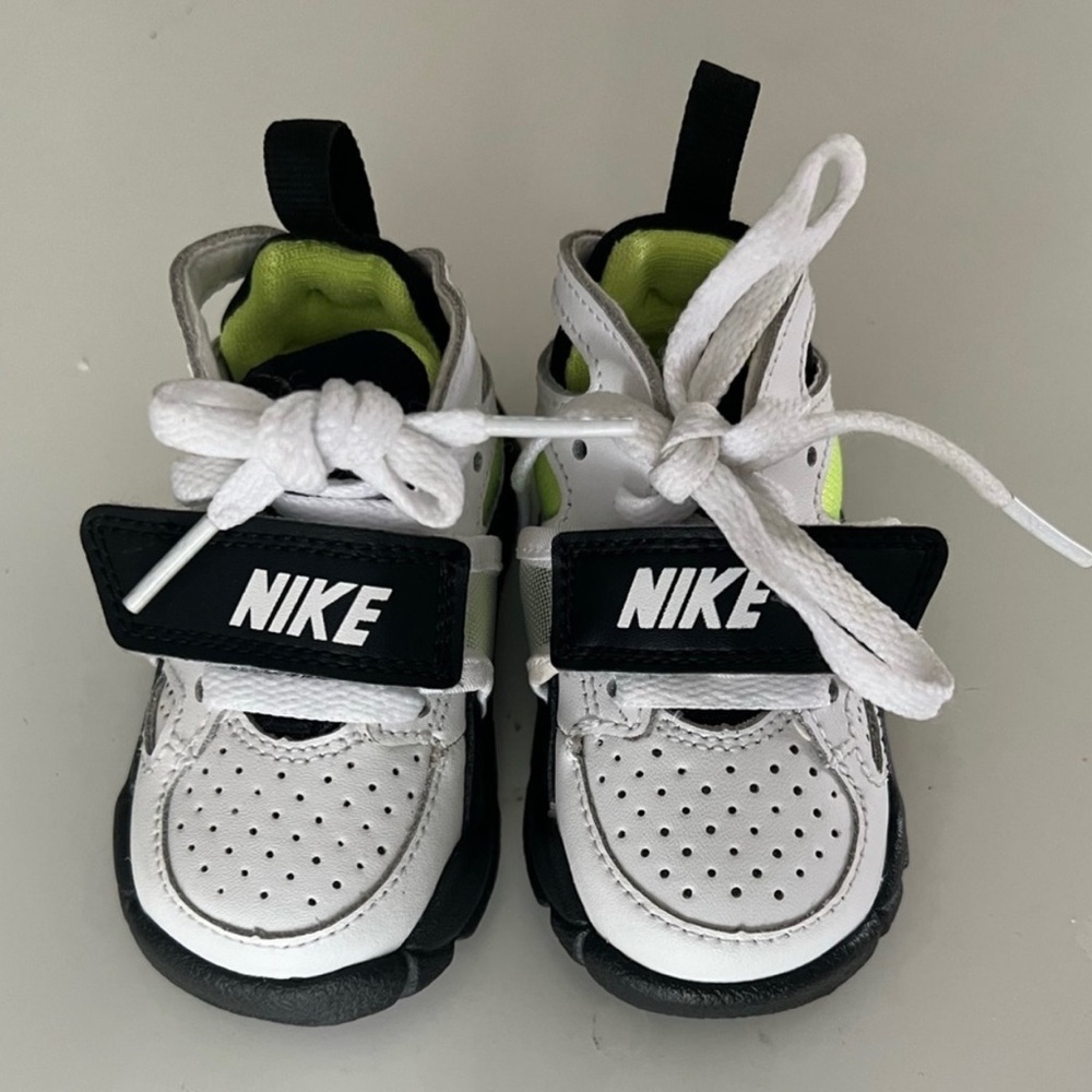 Baby H Huarache By Nike sneaker